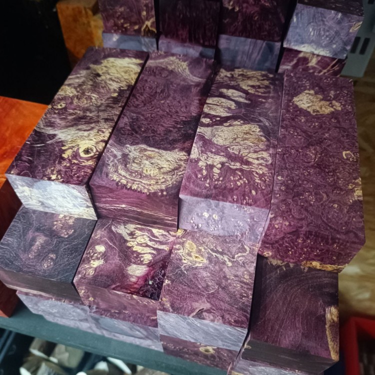 Клен кап стабилизированный (сиреневый), 130х45х32мм