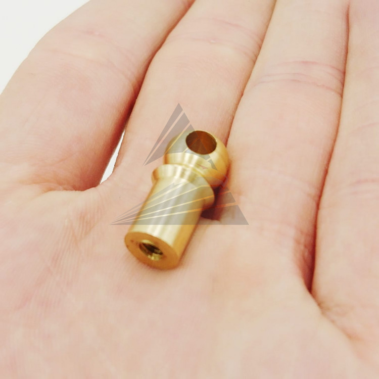 Шар в тыльник 10мм М4 с отверстием, латунь