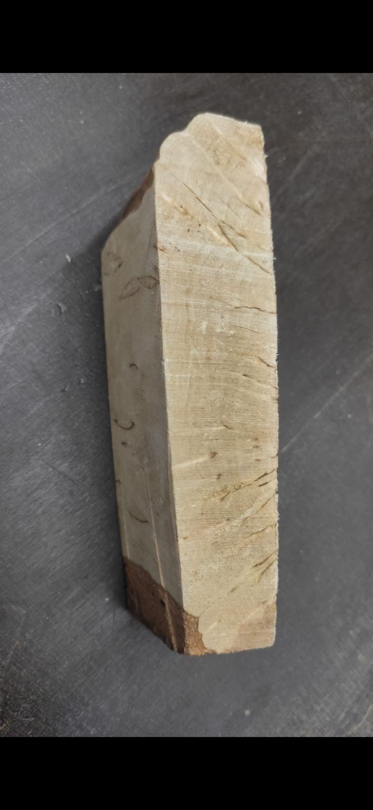 Карельская берёза, с дефектами